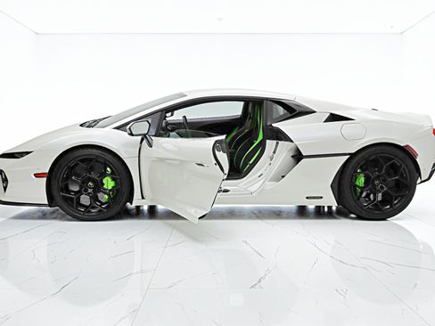 Used 2026 Lamborghini Temerario AWD/4WD image 4