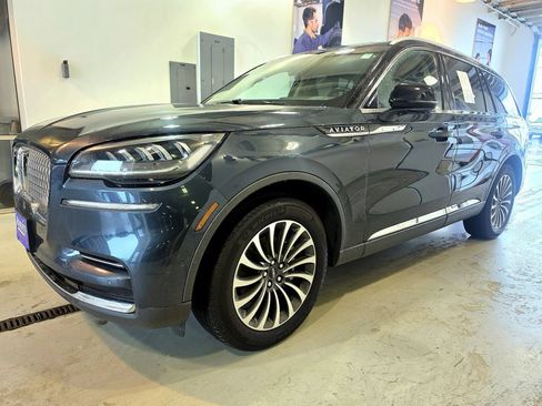 Used 2023 Lincoln Aviator Reserve w/ Equipment Group 201A AWD/4WD image 4
