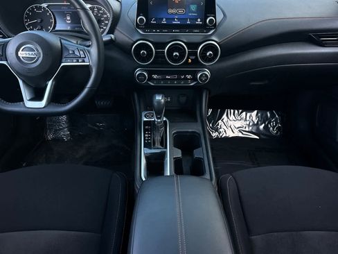 Used 2022 Nissan Sentra SR w/ Lighting Package image 4