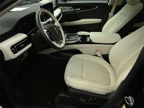 Certified 2022 Lincoln Nautilus Black Label w/ Class II Trailer Tow Package image 10