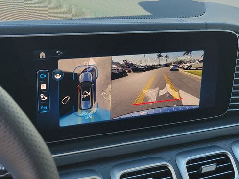 New 2026 Mercedes-Benz GLS 450 4MATIC image 27