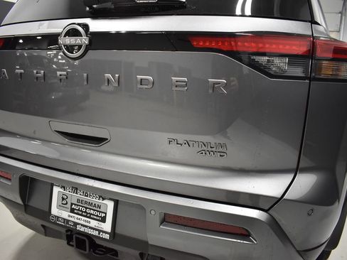 New 2026 Nissan Pathfinder Platinum AWD/4WD image 12