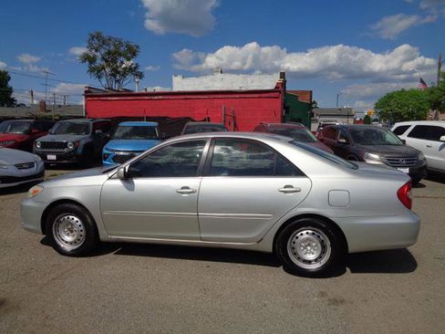 Used 2002 Toyota Camry LE image 3