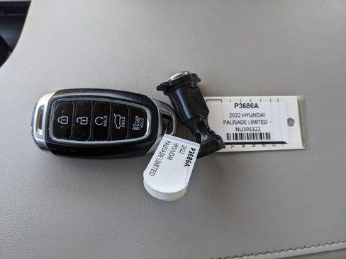 Used 2022 Hyundai Palisade Limited image 35