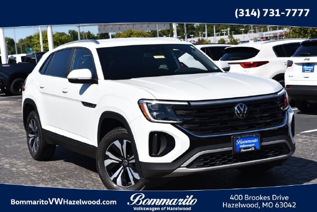 Used 2024 Volkswagen Atlas Cross Sport SE FWD image 1