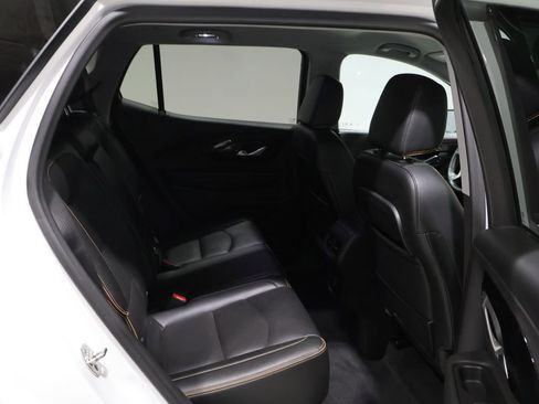 Used 2024 GMC Terrain AT4 image 21