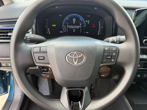 Used 2026 Toyota Camry LE w/ Convenience Package FWD image 13