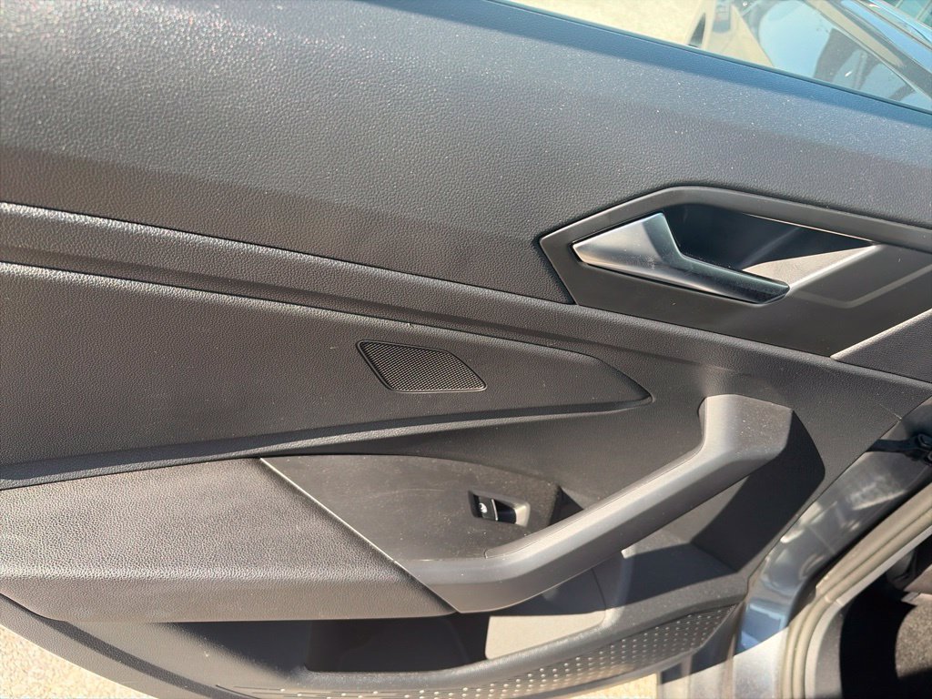 Used 2024 Volkswagen Jetta SE FWD image 12