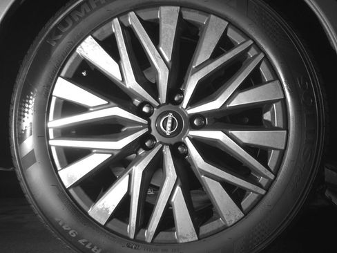 Used 2025 Nissan Altima 2.5 SV image 15