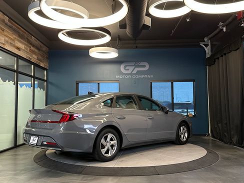 Used 2020 Hyundai Sonata SE FWD image 3