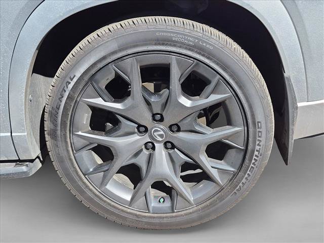Used 2025 Lexus TX 500h AWD w/ Technology Package image 9
