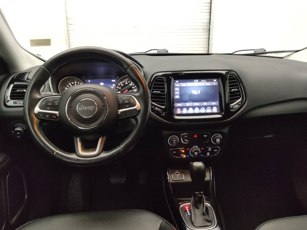 Used 2019 Jeep Compass Latitude FWD image 22