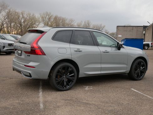 New 2026 Volvo XC60 B5 Ultra w/ Climate Package AWD/4WD image 3