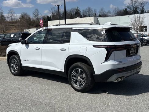 New 2026 Chevrolet Traverse LT FWD image 7