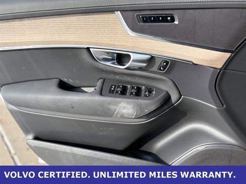 Certified 2025 Volvo XC90 B6 Plus image 24