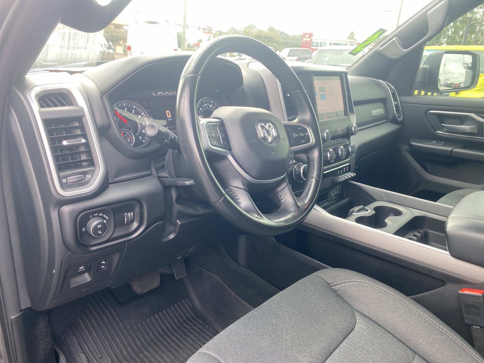 Used 2022 RAM 1500 Big Horn w/ Night Edition RWD image 26