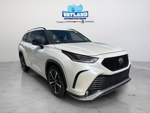 Used 2021 Toyota Highlander XSE image 22