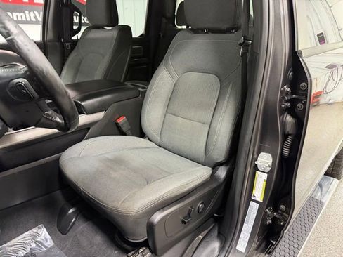 Used 2019 RAM 1500 Big Horn AWD/4WD image 18