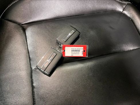 Used 2021 Jeep Grand Cherokee L Limited image 32