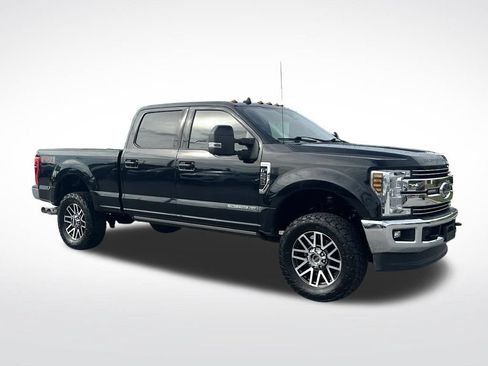 Used 2019 Ford F250 Lariat w/ Lariat Ultimate Package AWD/4WD image 10