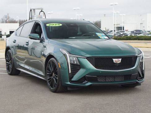 Used 2025 Cadillac CT5 Sport image 2