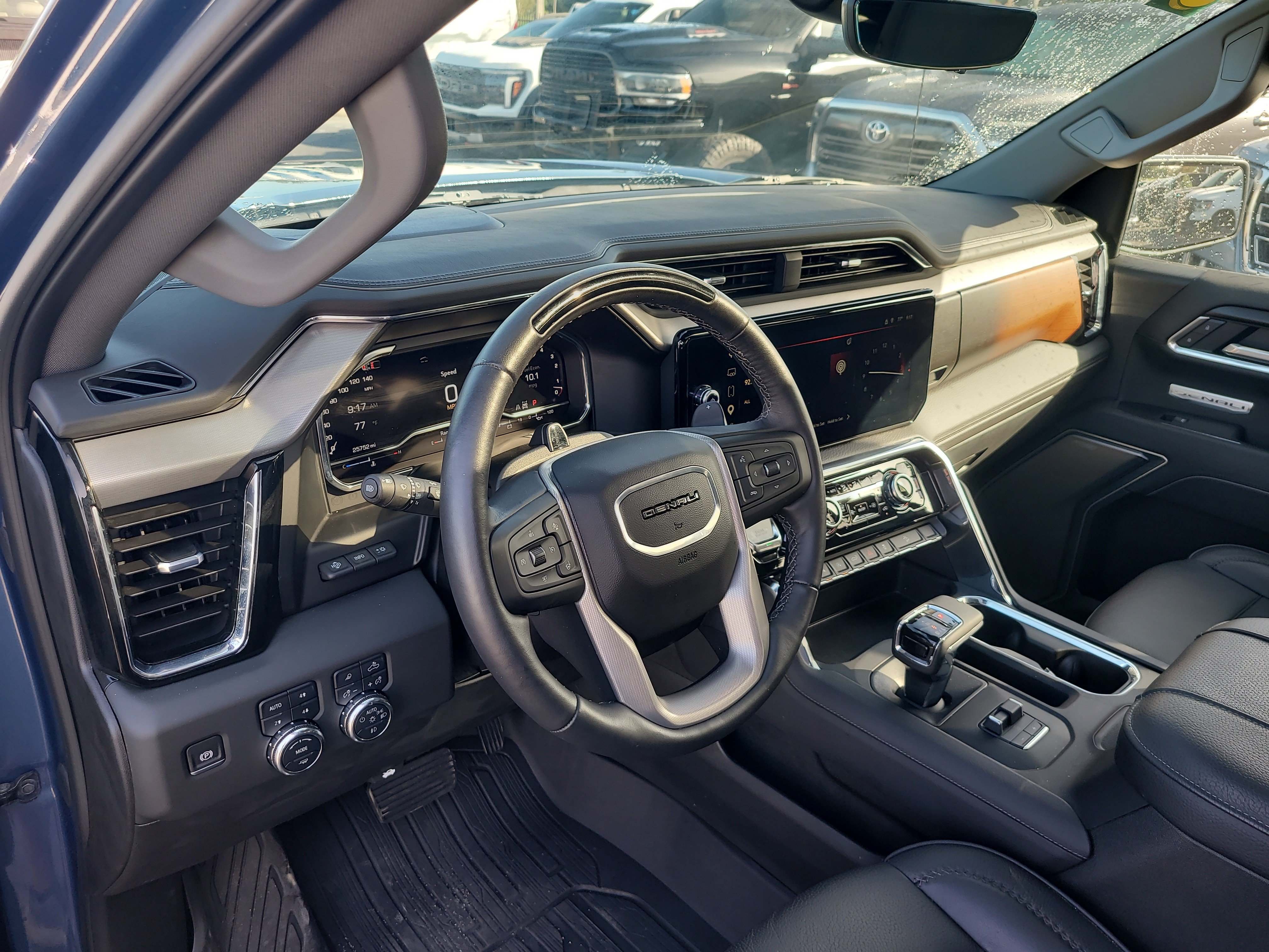 Used 2025 GMC Sierra 1500 Denali AWD/4WD image 21