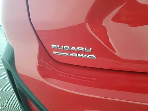 Used 2025 Subaru Crosstrek 2.0i Premium image 32