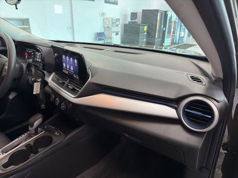 Certified 2024 Chevrolet Trax LS w/ LS Convenience Package FWD image 27