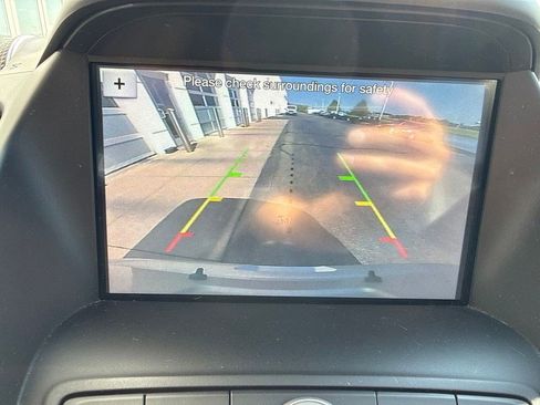 Used 2019 Ford Escape SE FWD image 17