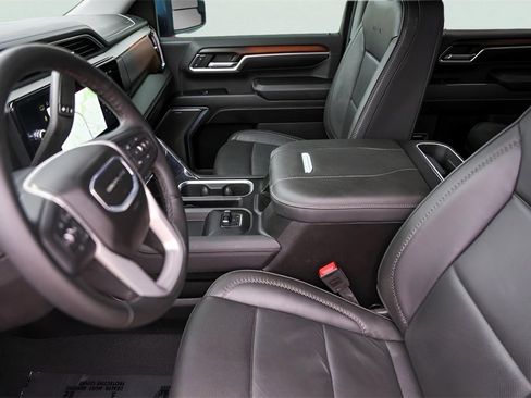 Certified 2025 GMC Sierra 2500 Denali w/ Denali Reserve Package image 12