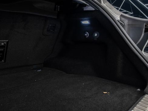 Used 2024 Ferrari Purosangue image 37