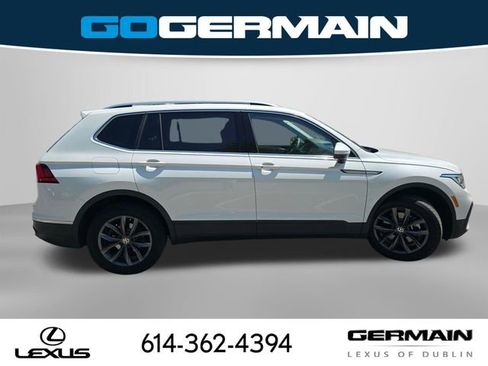 Used 2023 Volkswagen Tiguan SE w/ Panoramic Sunroof Package AWD/4WD image 18