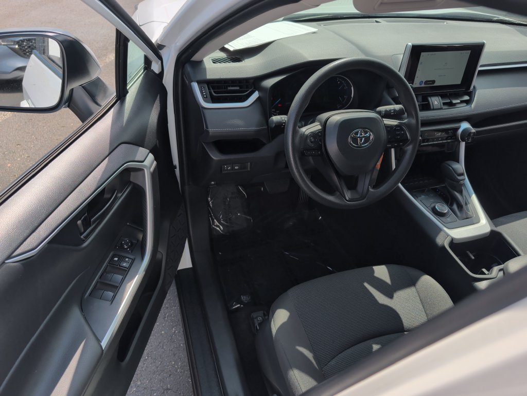 Certified 2025 Toyota RAV4 LE AWD/4WD image 10