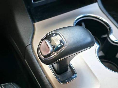 Used 2014 Jeep Grand Cherokee Laredo w/ Security & Convenience Group image 24