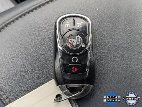 Used 2024 Buick Enclave Premium image 34