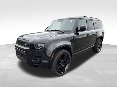 Used 2025 Land Rover Defender 130 X-Dynamic SE image 1