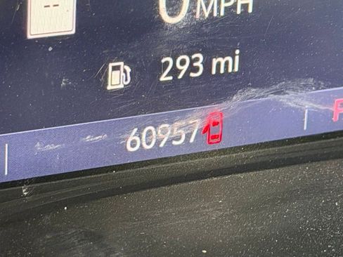 Used 2021 GMC Canyon AT4 w/ Driver Alert Package image 7