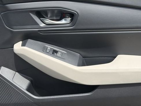 Used 2025 Honda Accord SE image 33