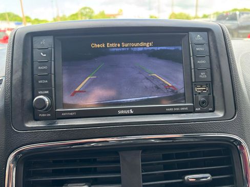 Used 2018 Dodge Grand Caravan GT FWD image 21