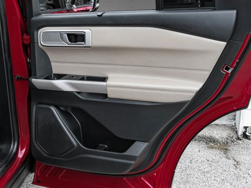 Used 2021 Ford Explorer Limited w/ Equipment Group 301A image 57