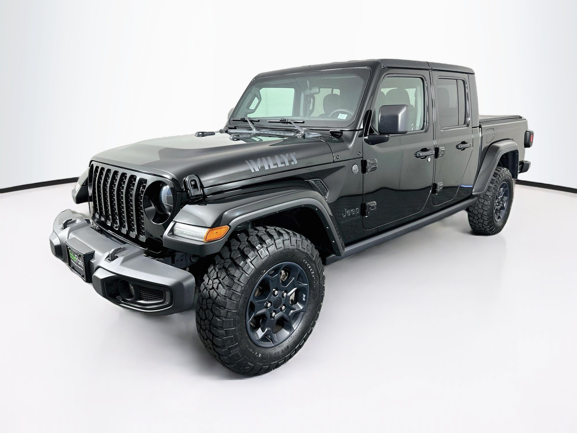 Used 2023 Jeep Gladiator Sport AWD/4WD image 3