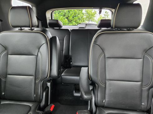 Used 2022 Chevrolet Traverse Premier AWD/4WD image 13
