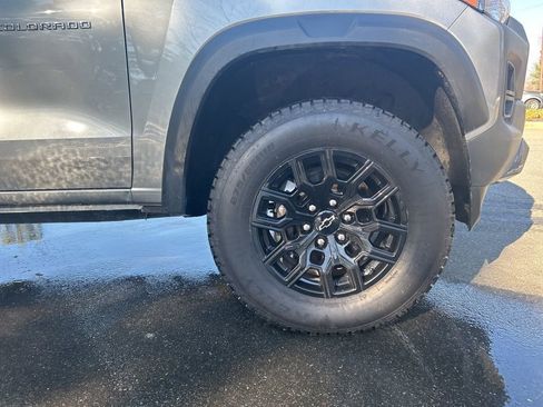 Certified 2023 Chevrolet Colorado Trail Boss w/ Technology Package image 4