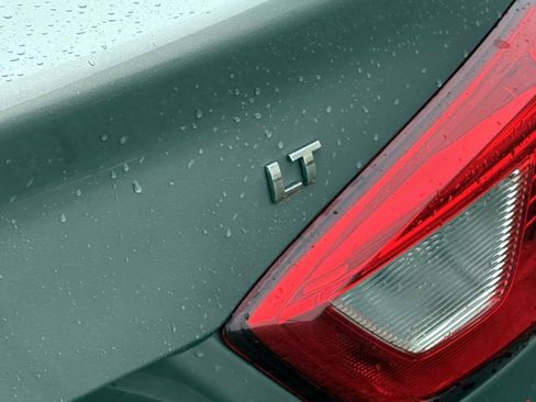 Used 2018 Chevrolet Cruze LT w/ Convenience Package image 9