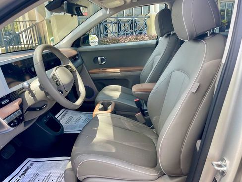 Used 2024 Hyundai Ioniq 5 Limited image 12