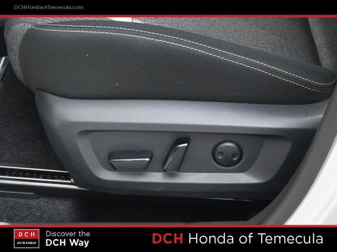 Used 2025 Nissan Rogue SV FWD image 16