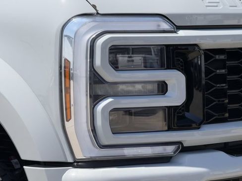 Used 2026 Ford F450 Platinum w/ FX4 Off-Road Package AWD/4WD image 21