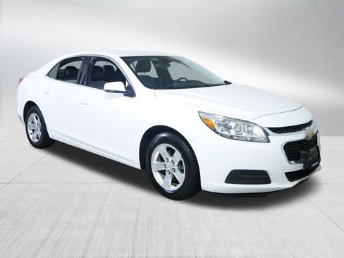 Used 2015 Chevrolet Malibu LT FWD image 1