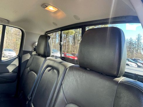 Used 2017 Nissan Frontier PRO-4X w/ Pro-4x Luxury Package image 10