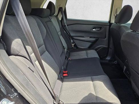 Used 2025 Nissan Rogue SV FWD image 17
